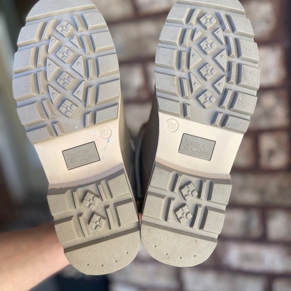 Size 8 - Picture 5 of 5